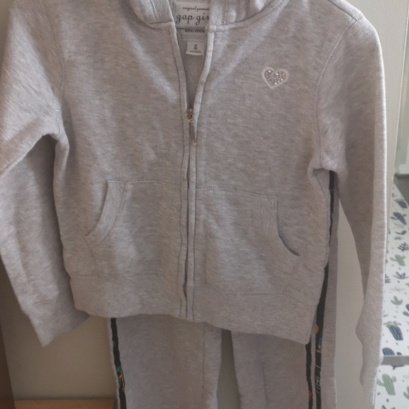 matching shirt and pants - Picture 3 of 3